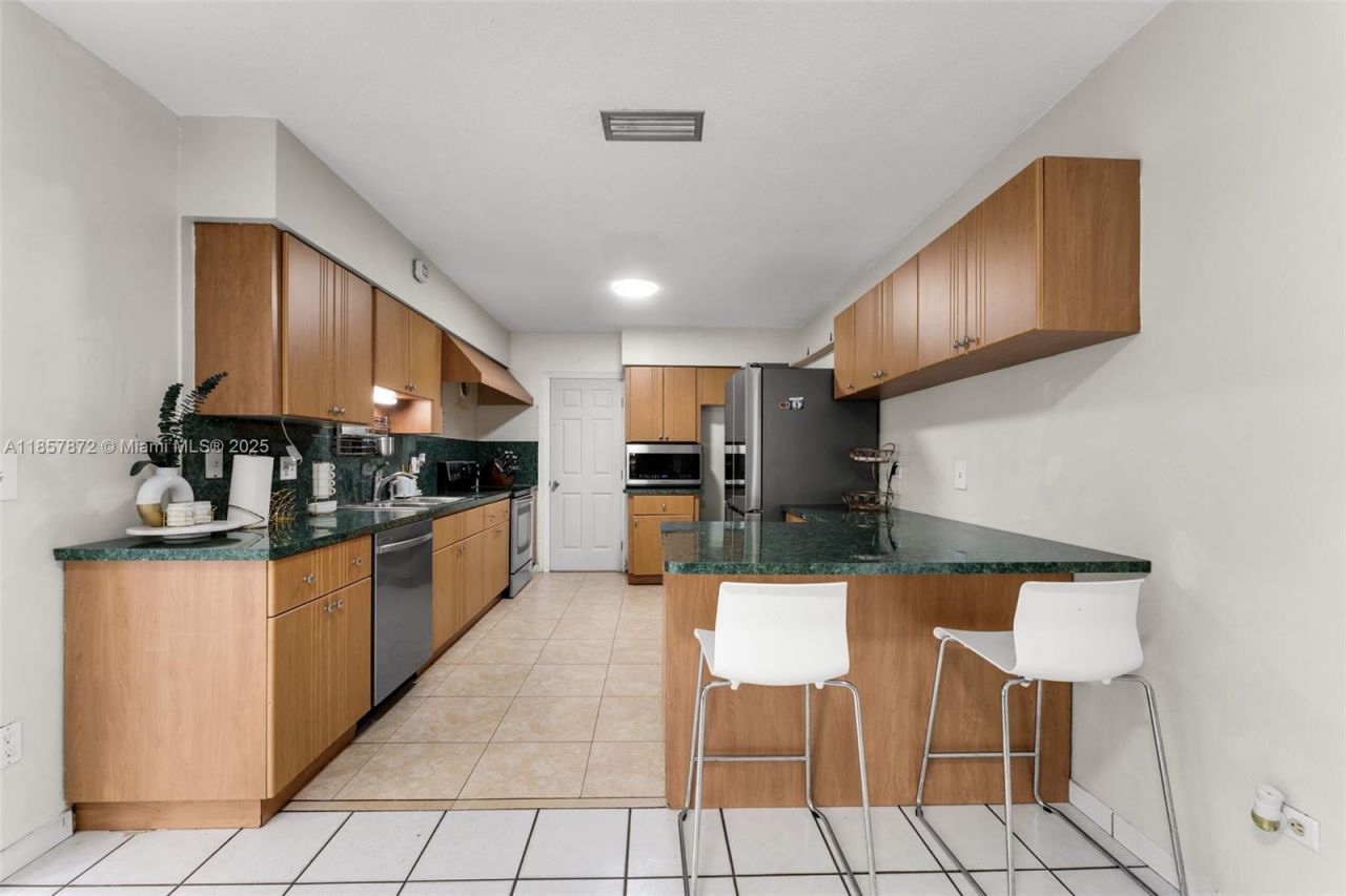 1730 SW 102nd Ave, Miami, FL 33165 Photo