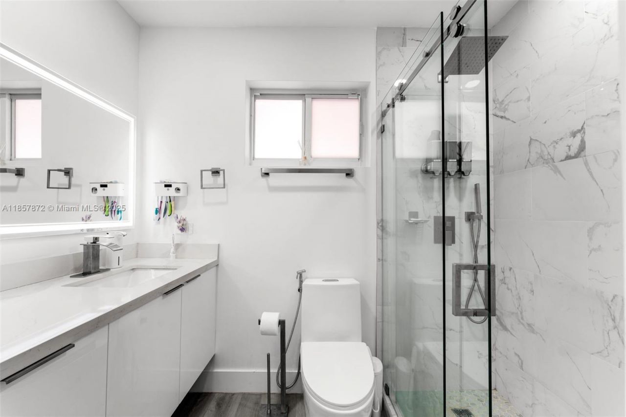 1730 SW 102nd Ave, Miami, FL 33165 Photo