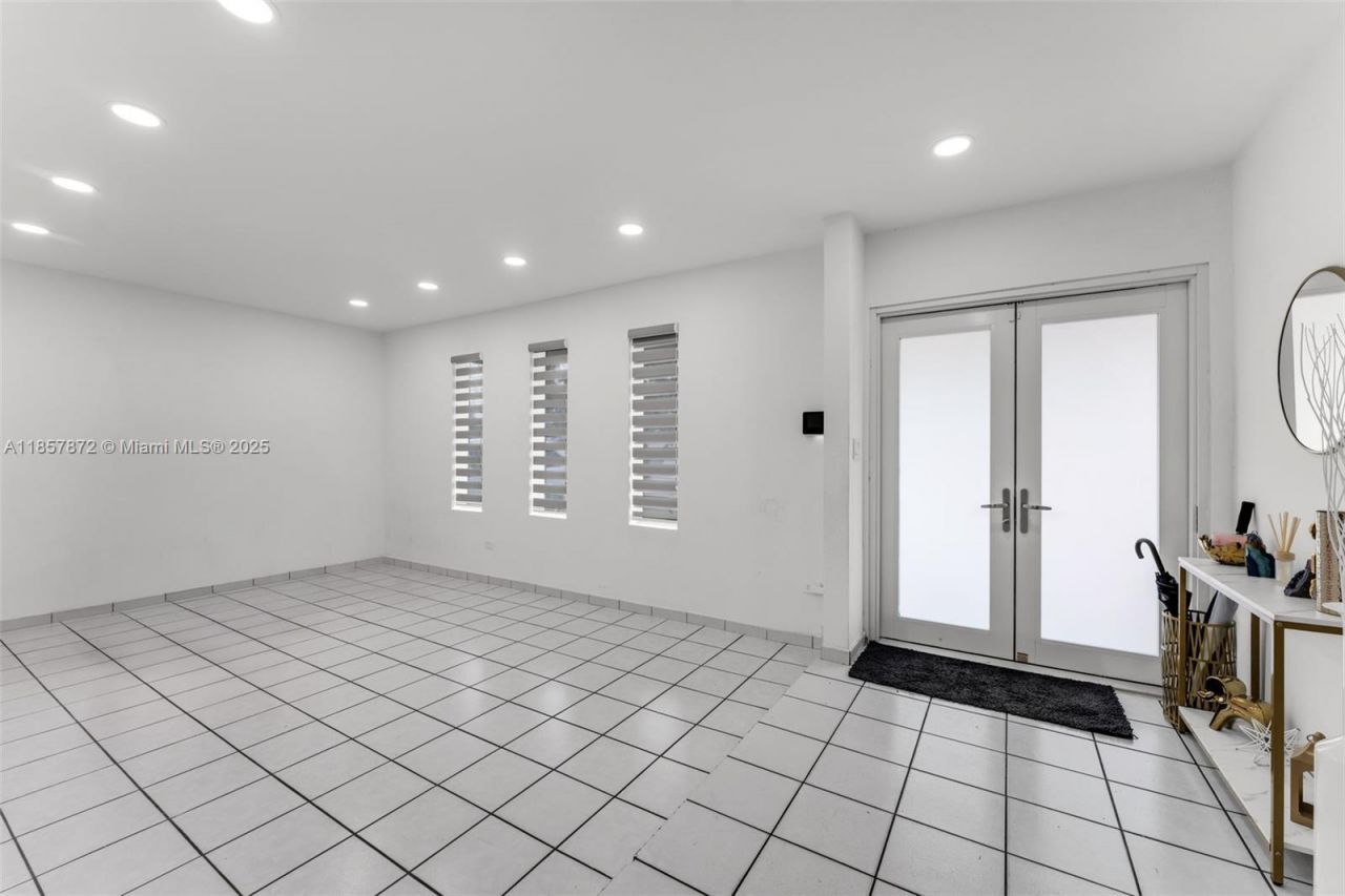 1730 SW 102nd Ave, Miami, FL 33165 Photo