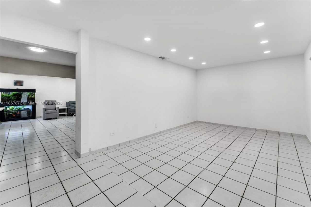 1730 SW 102nd Ave, Miami, FL 33165 Photo