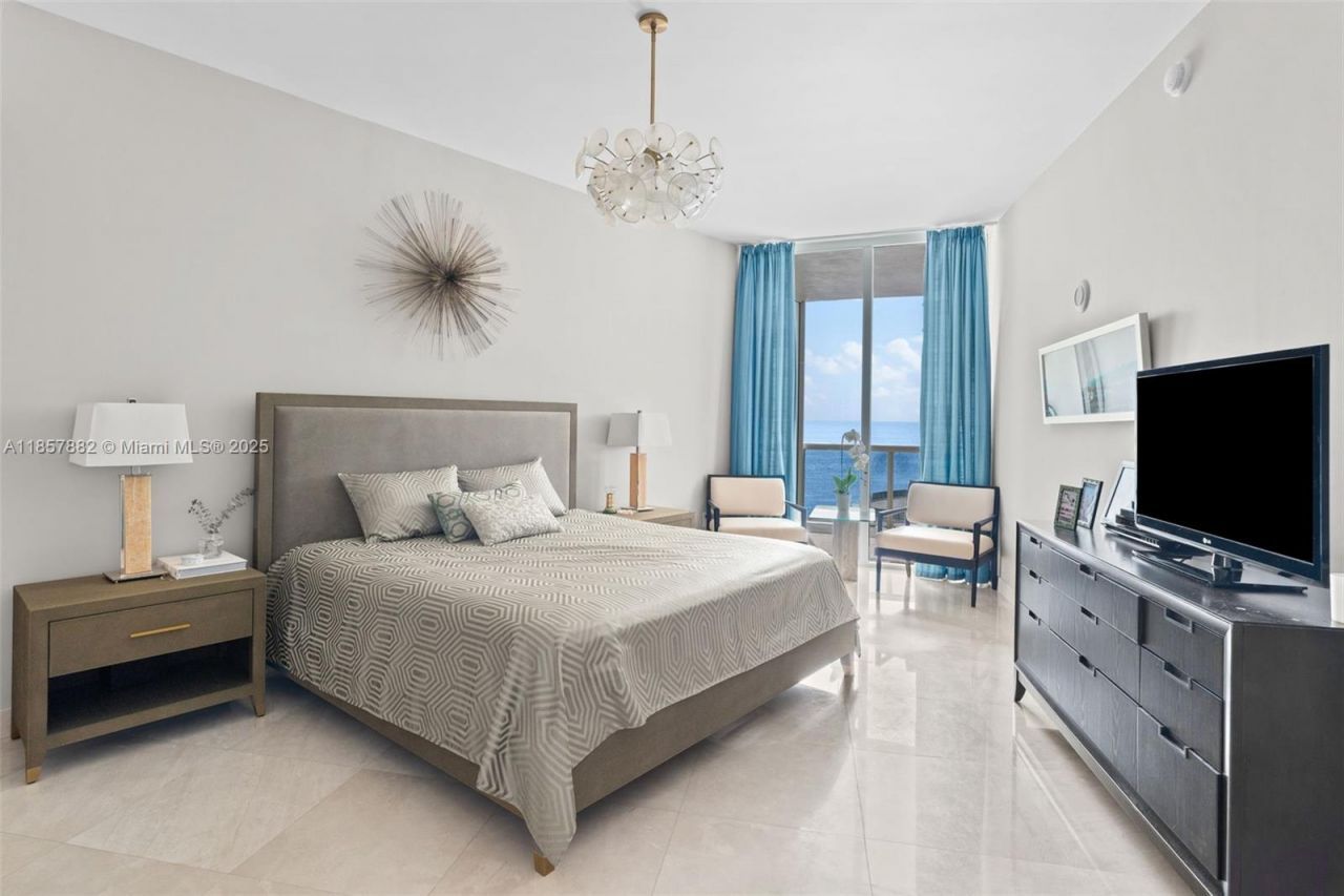 16001 Collins Ave, Unit 907, Sunny Isles Beach, FL 33160 Photo