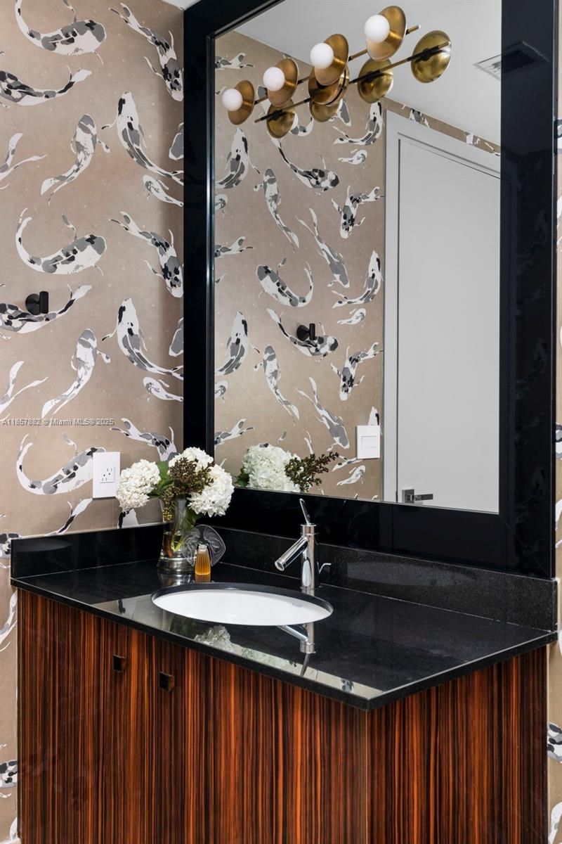 16001 Collins Ave, Unit 907, Sunny Isles Beach, FL 33160 Photo