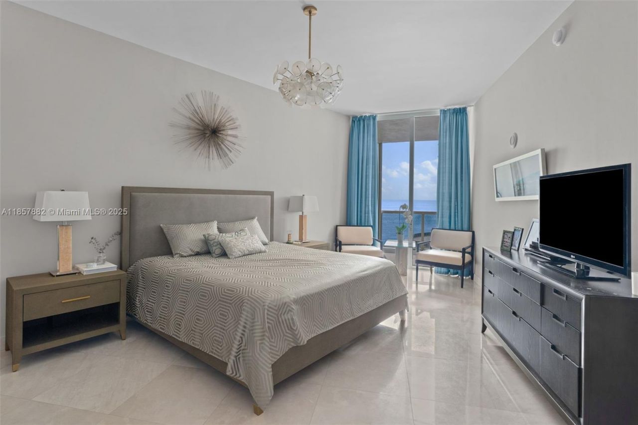 16001 Collins Ave, Unit 907, Sunny Isles Beach, FL 33160 Photo