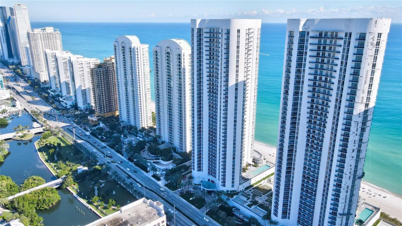 16001 Collins Ave, Unit 907, Sunny Isles Beach, FL 33160 Photo