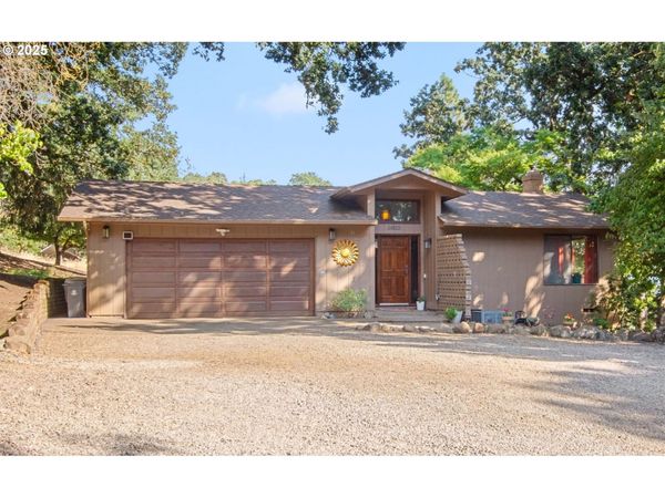 34501 KNOX BUTTE E RD, Albany, OR 97322