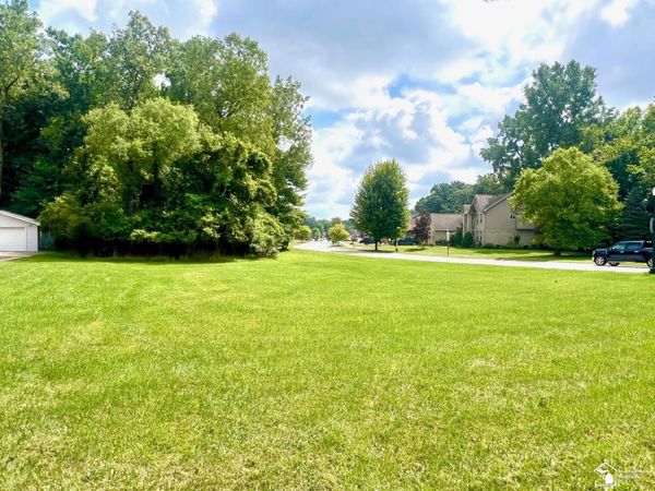 24664 E Huron River Drive, Flat Rock, MI 48134