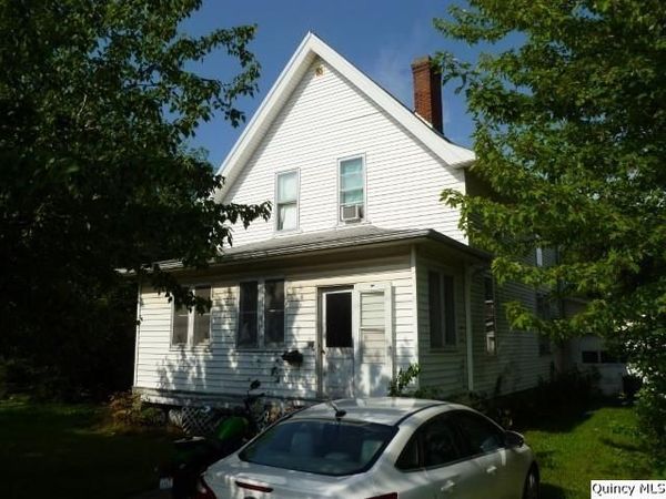 233 N First Street, Carthage, IL 62321