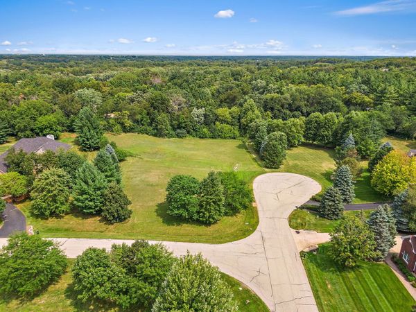 4315 S Heritage Hills Road, Crystal Lake, IL 60012