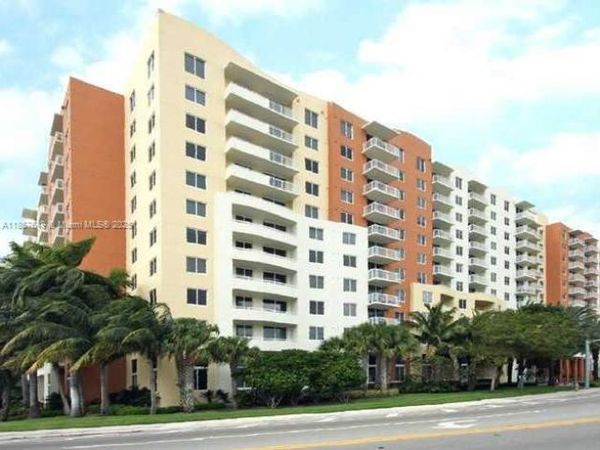 18800 NE 29th Ave, Unit 902, Aventura, FL 33180