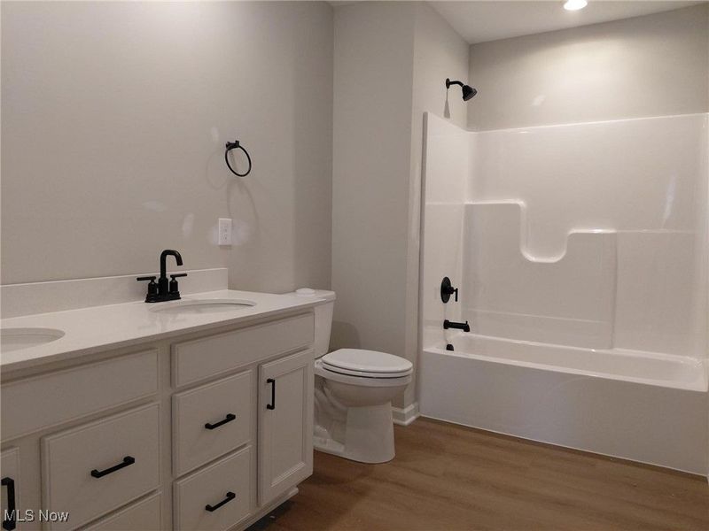 3831 Golden Wood Way, Green, OH 44685 Photo 10