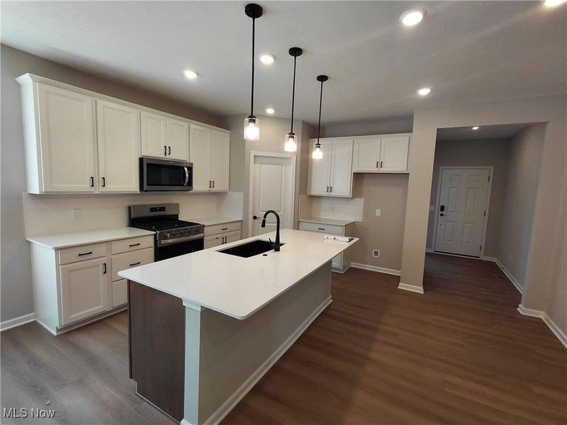 3831 Golden Wood Way, Green, OH 44685 Photo 2