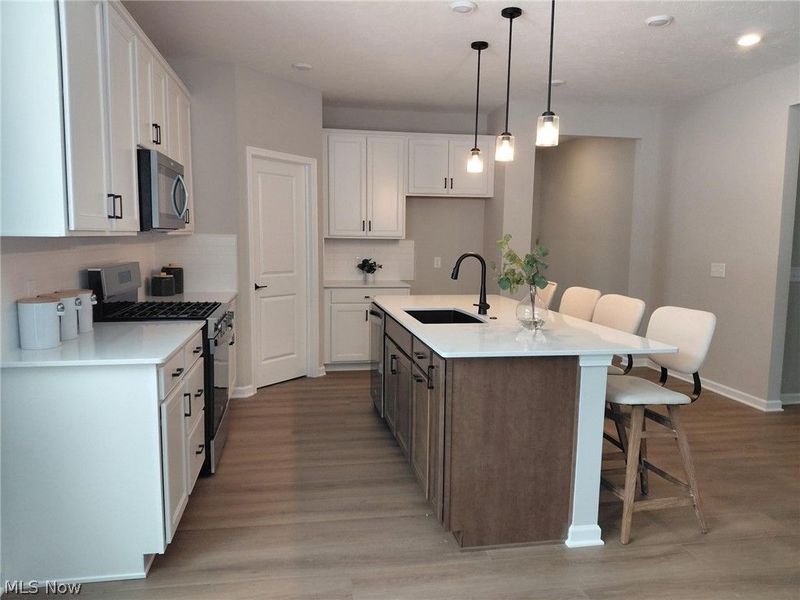 3831 Golden Wood Way, Green, OH 44685 Photo 3