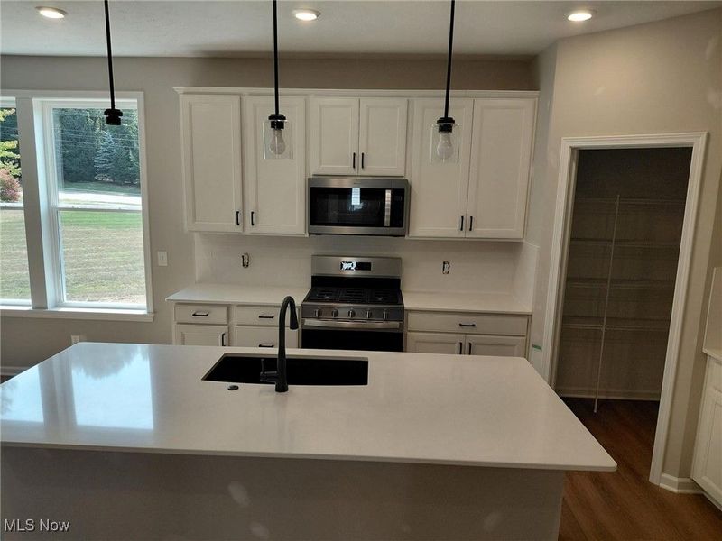 3831 Golden Wood Way, Green, OH 44685 Photo 4