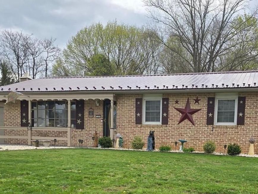 109 Sycamore Drive, Mount Holly Springs, PA 17065 Main Photo