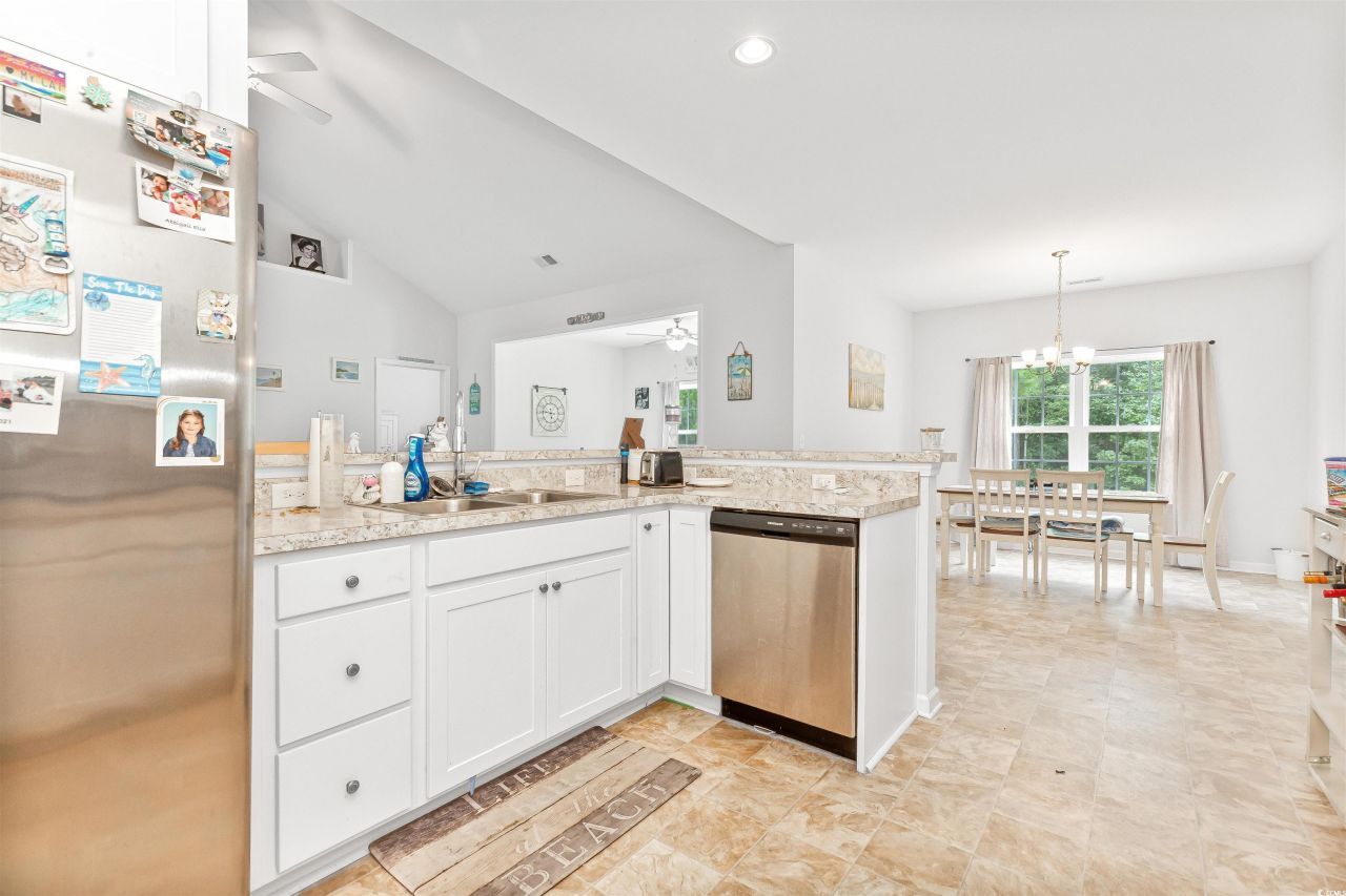 840 Windsor Rose Dr. Photo 14