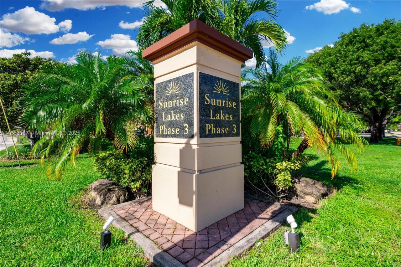 9461 Sunrise Lakes Blvd, Unit 207, Sunrise, FL 33322 Photo