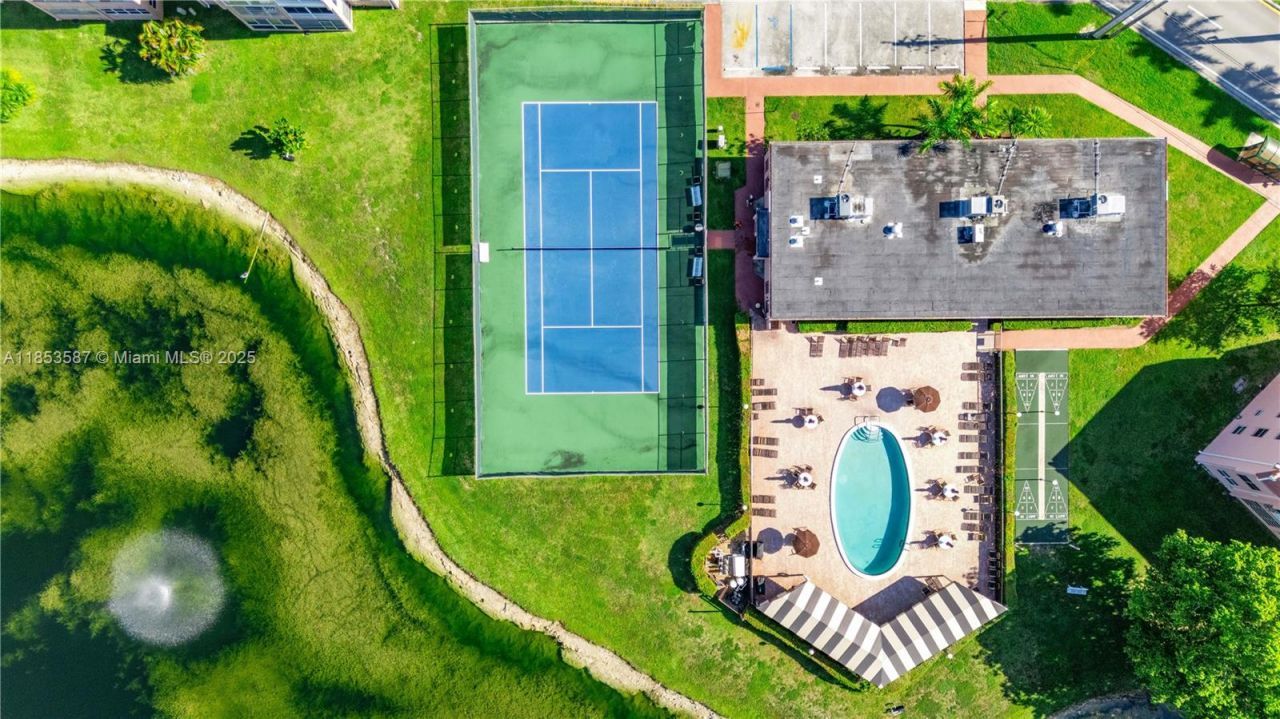 9461 Sunrise Lakes Blvd, Unit 207, Sunrise, FL 33322 Photo