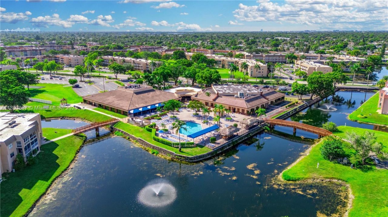 9461 Sunrise Lakes Blvd, Unit 207, Sunrise, FL 33322 Photo