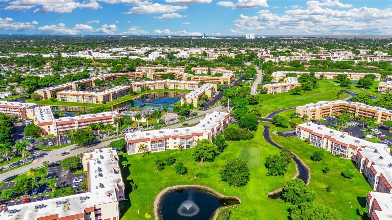 9461 Sunrise Lakes Blvd, Unit 207, Sunrise, FL 33322 Photo