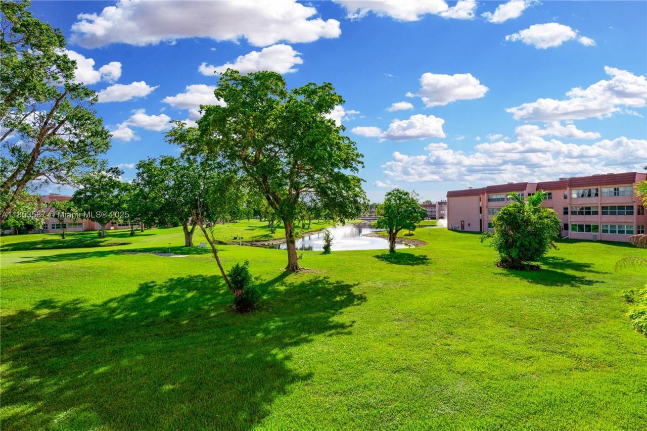 9461 Sunrise Lakes Blvd, Unit 207, Sunrise, FL 33322 Photo