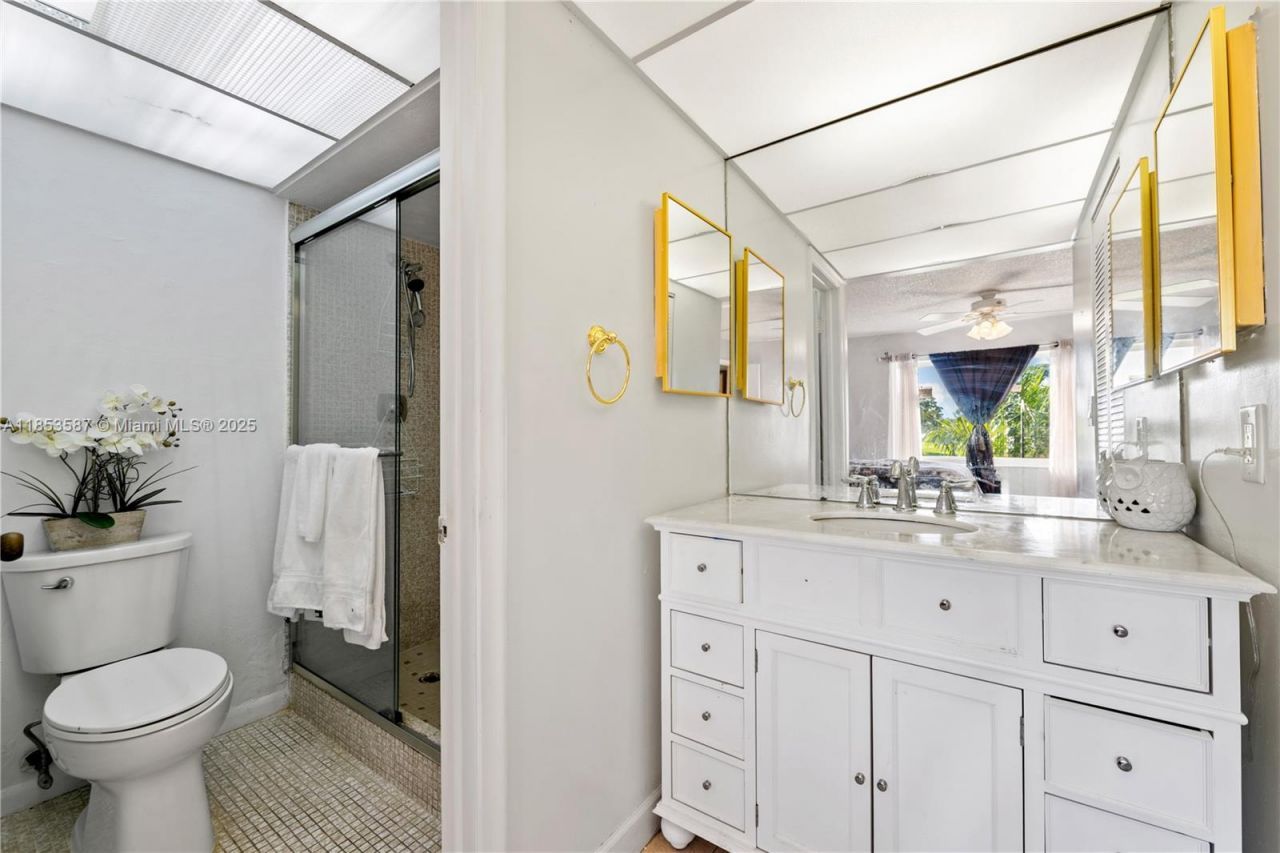 9461 Sunrise Lakes Blvd, Unit 207, Sunrise, FL 33322 Photo