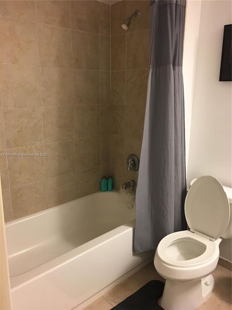 111 E Flagler St, Unit 1007, Miami, FL 33131 Photo