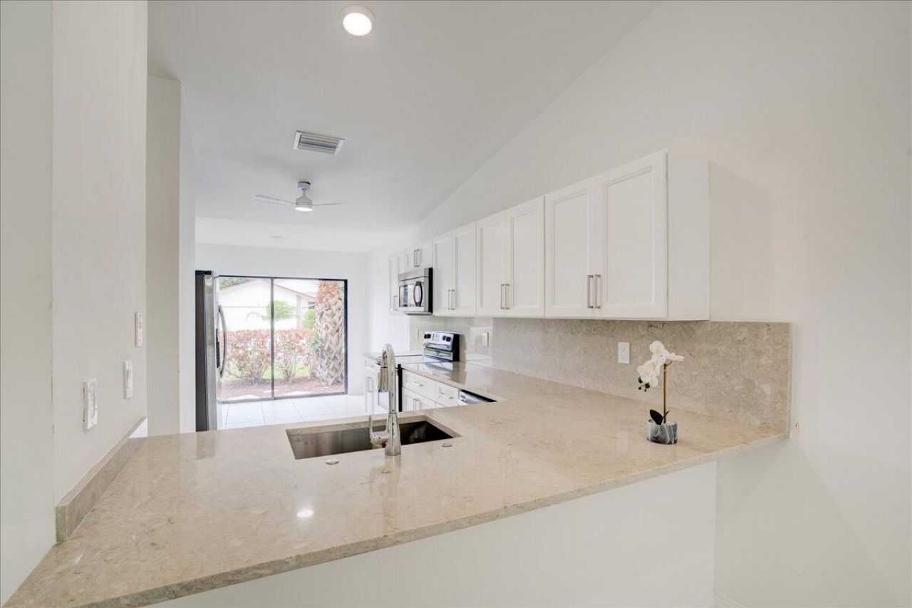 3 Fawlkland Circle, Boynton Beach, FL 33426 Photo