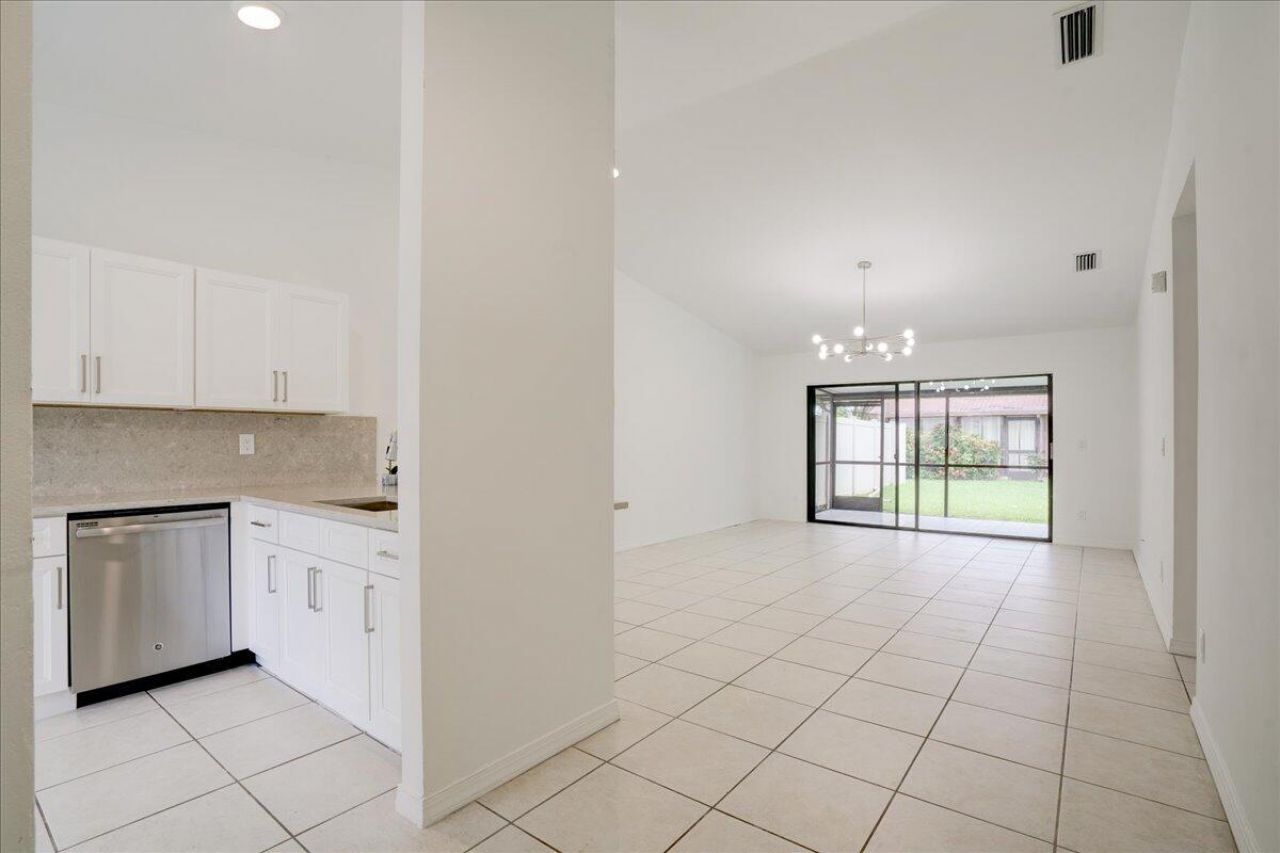 3 Fawlkland Circle, Boynton Beach, FL 33426 Photo