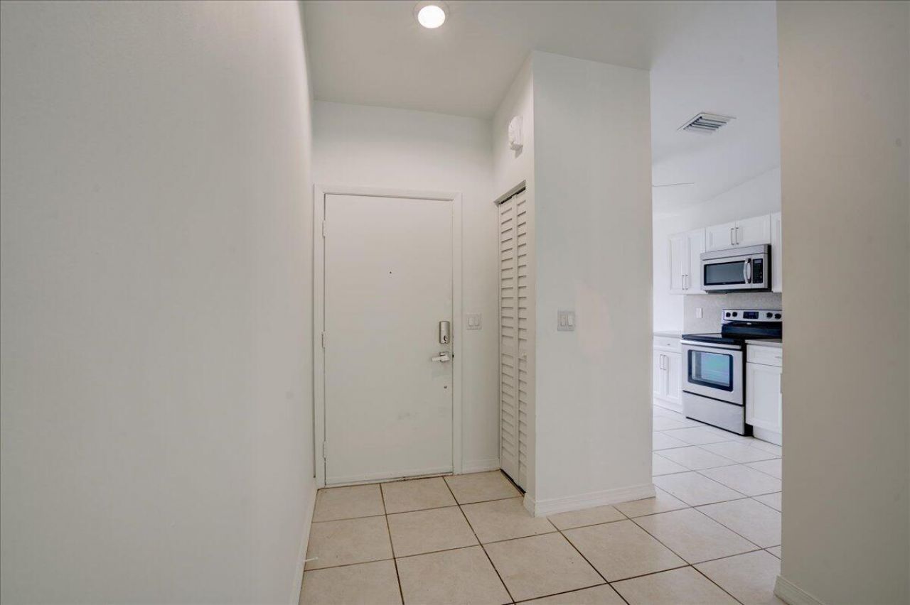 3 Fawlkland Circle, Boynton Beach, FL 33426 Photo