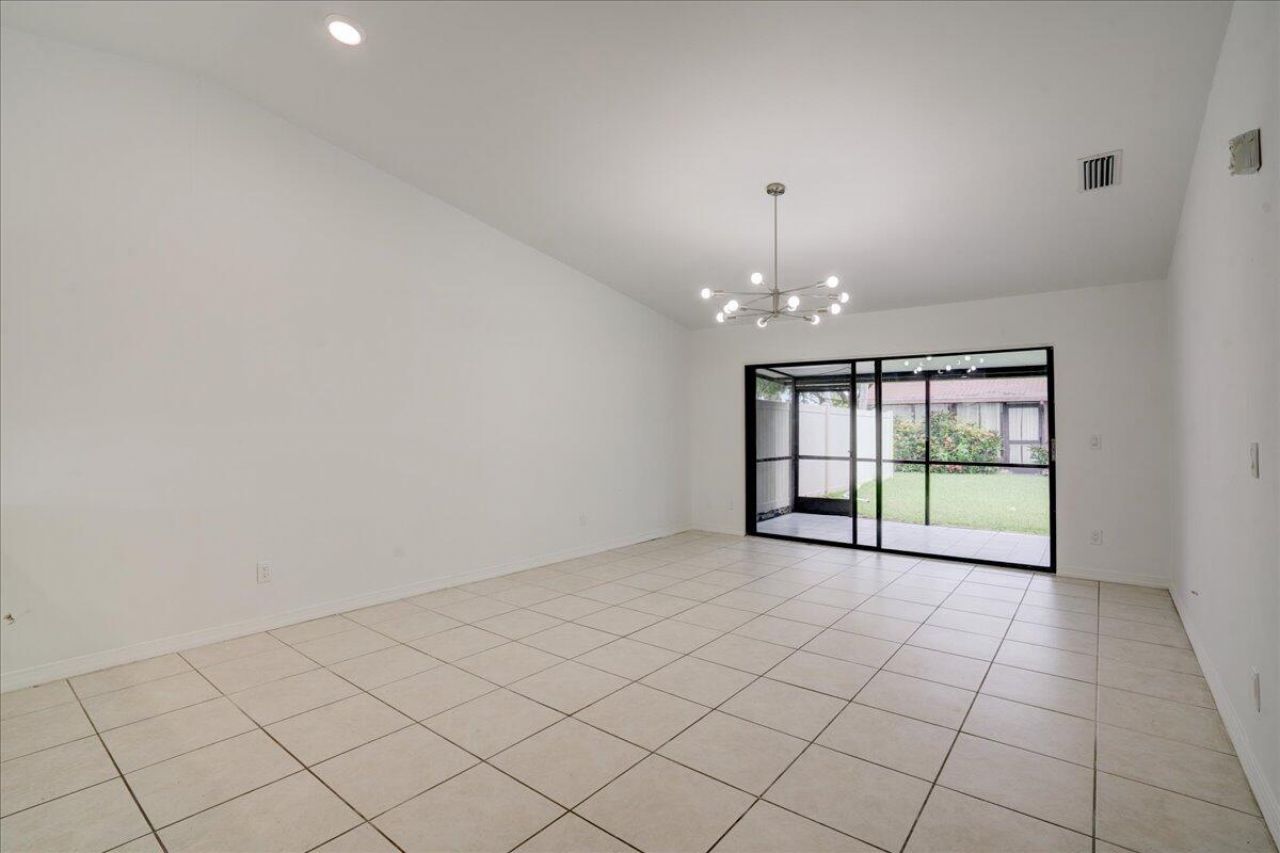 3 Fawlkland Circle, Boynton Beach, FL 33426 Photo