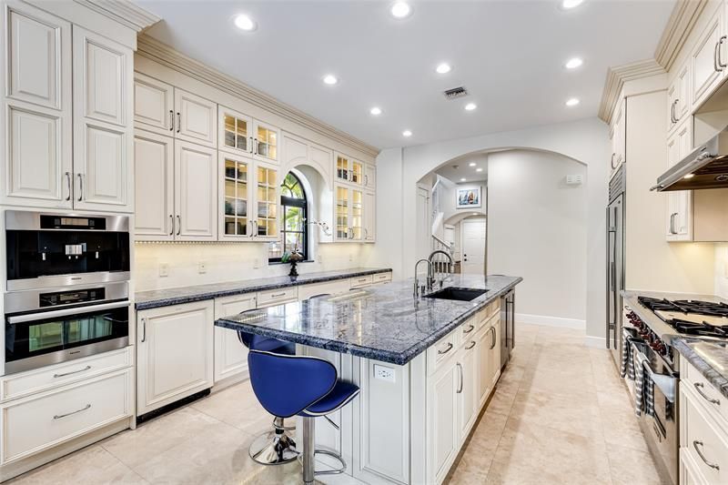 9 Fiesta Way, Fort Lauderdale, FL 33301 Photo