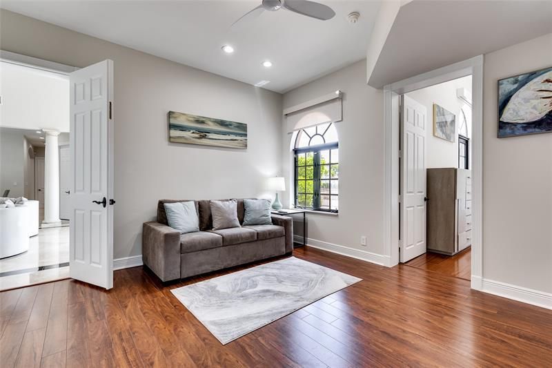 9 Fiesta Way, Fort Lauderdale, FL 33301 Photo