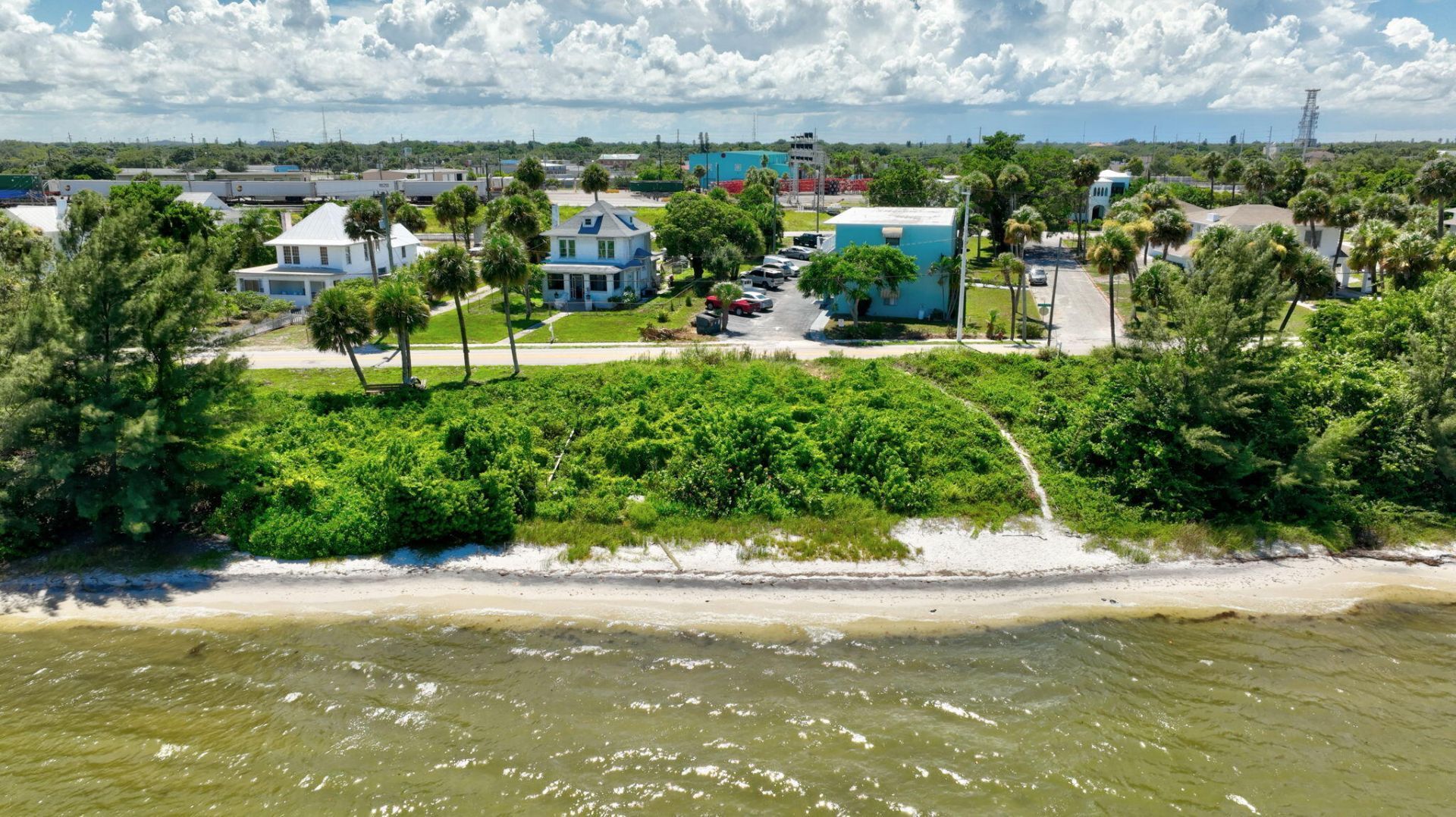 602 S Indian River Drive, Fort Pierce, FL 34950 Photo