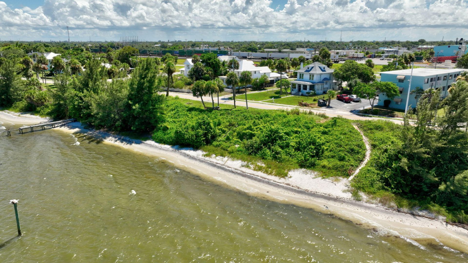 602 S Indian River Drive, Fort Pierce, FL 34950 Photo