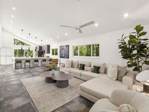 1090 NE 92nd St, Miami Shores, FL 33138