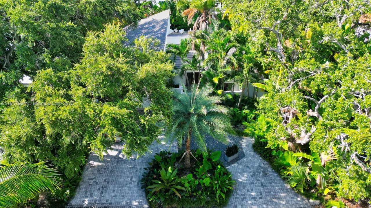 1090 NE 92nd St, Miami Shores, FL 33138 Photo