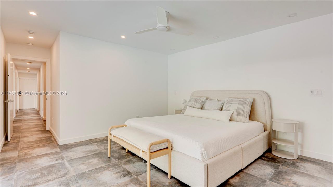 1090 NE 92nd St, Miami Shores, FL 33138 Photo