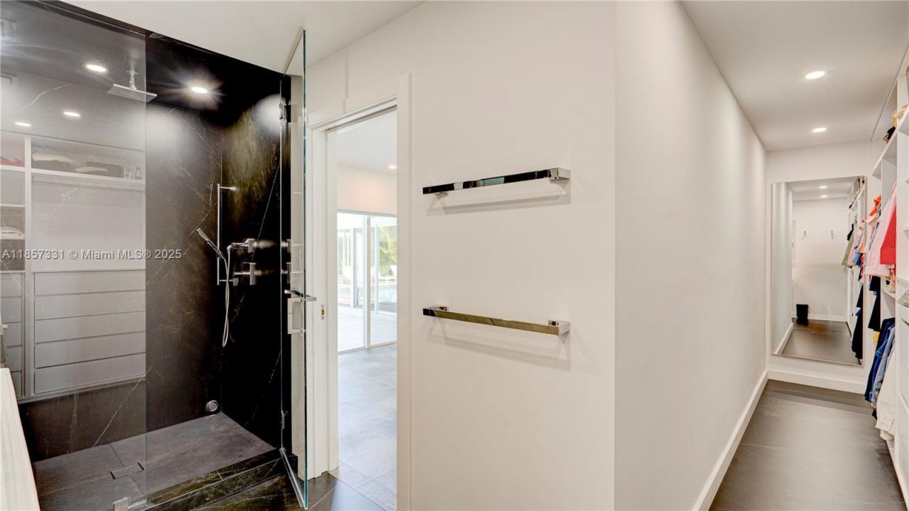 1090 NE 92nd St, Miami Shores, FL 33138 Photo