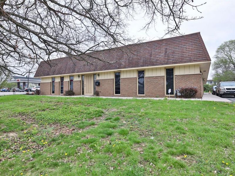793 Compton Road, Springfield Twp., OH 45231 Photo 2