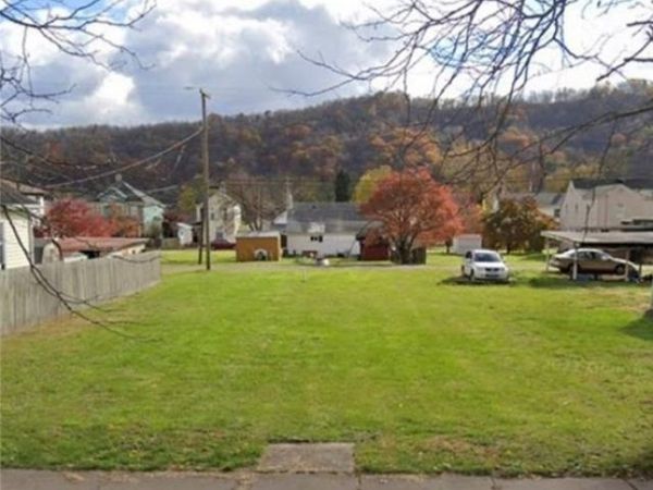 810 3rd Street, Brilliant, OH 43913