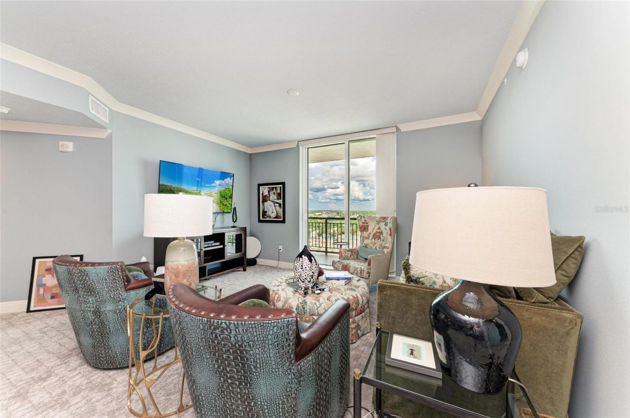 800 N Tamiami Trl, Unit 1010, Sarasota, FL 34236 Photo