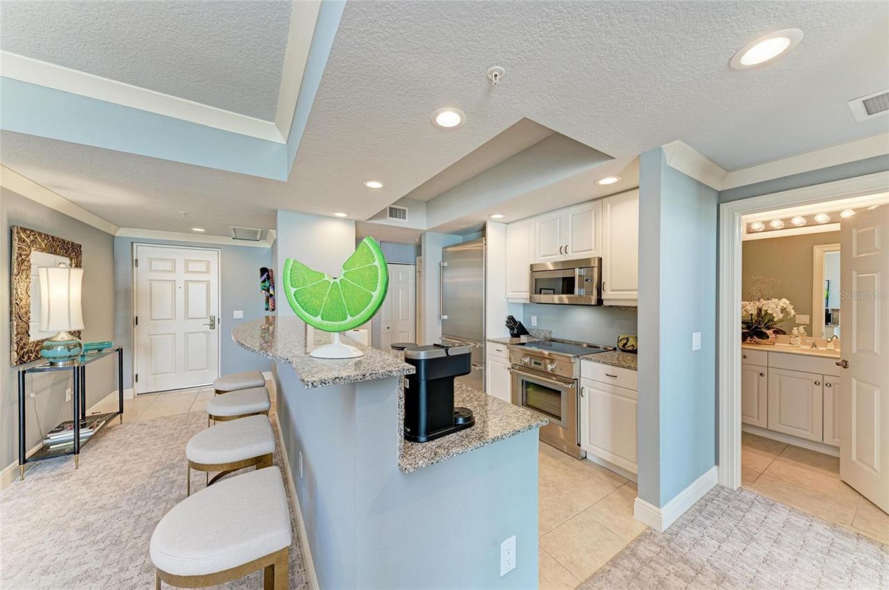 800 N Tamiami Trl, Unit 1010, Sarasota, FL 34236 Photo