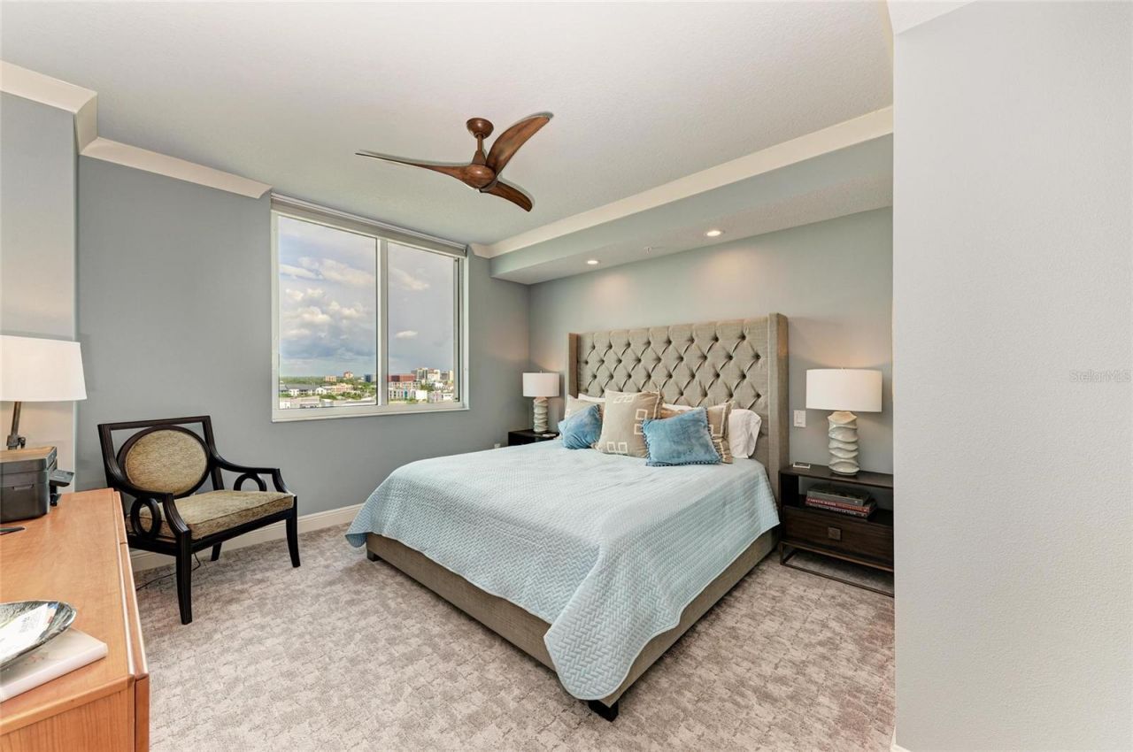 800 N Tamiami Trl, Unit 1010, Sarasota, FL 34236 Photo