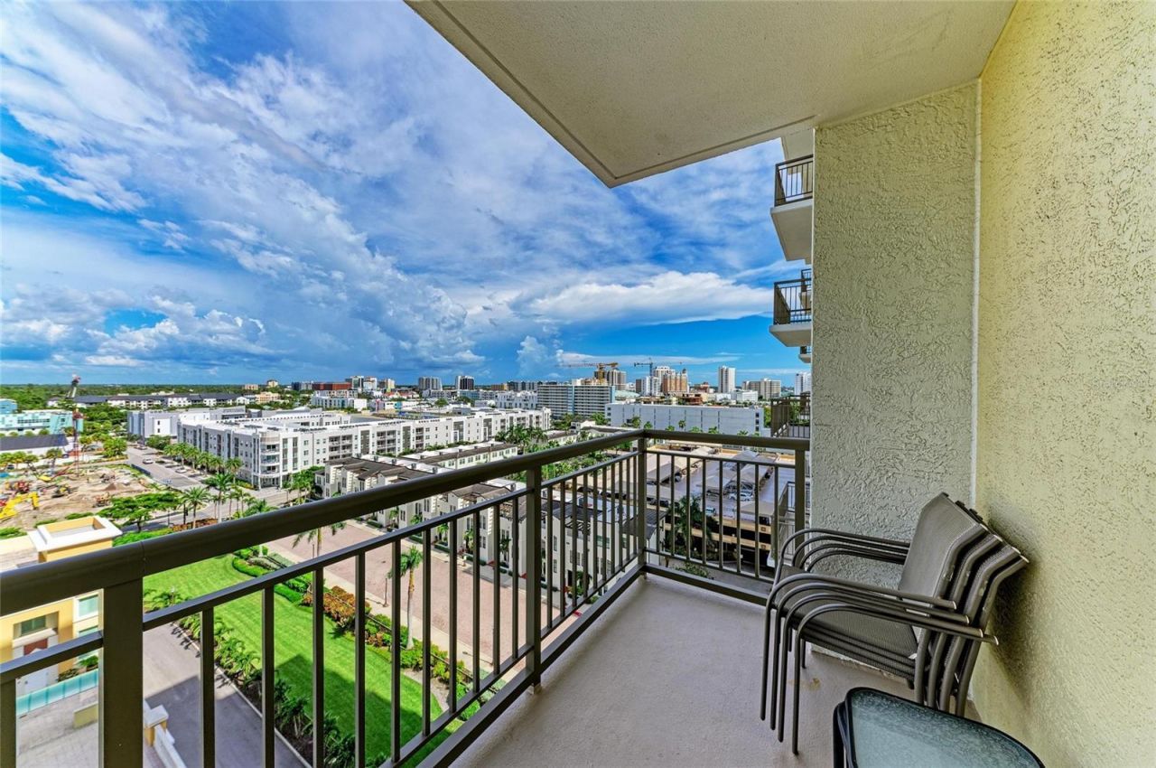 800 N Tamiami Trl, Unit 1010, Sarasota, FL 34236 Photo