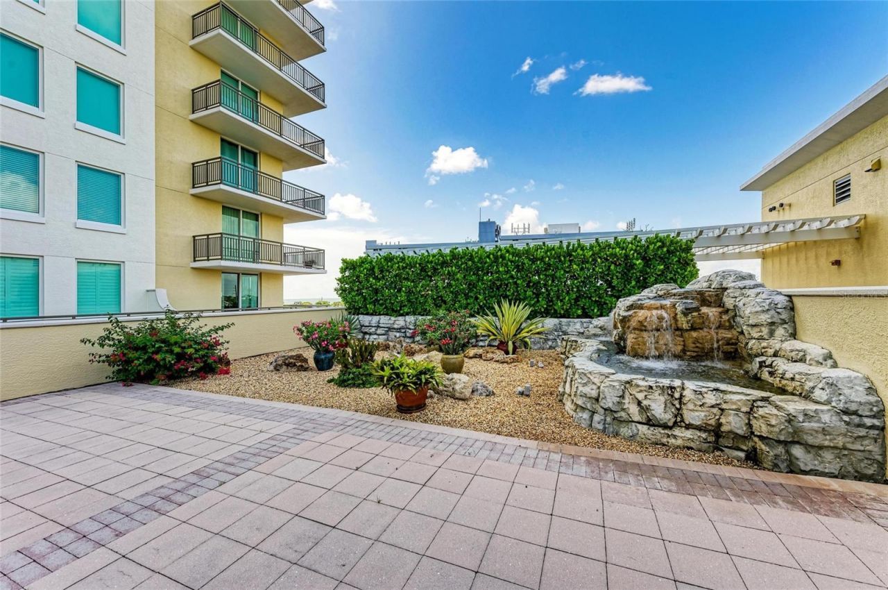 800 N Tamiami Trl, Unit 1010, Sarasota, FL 34236 Photo