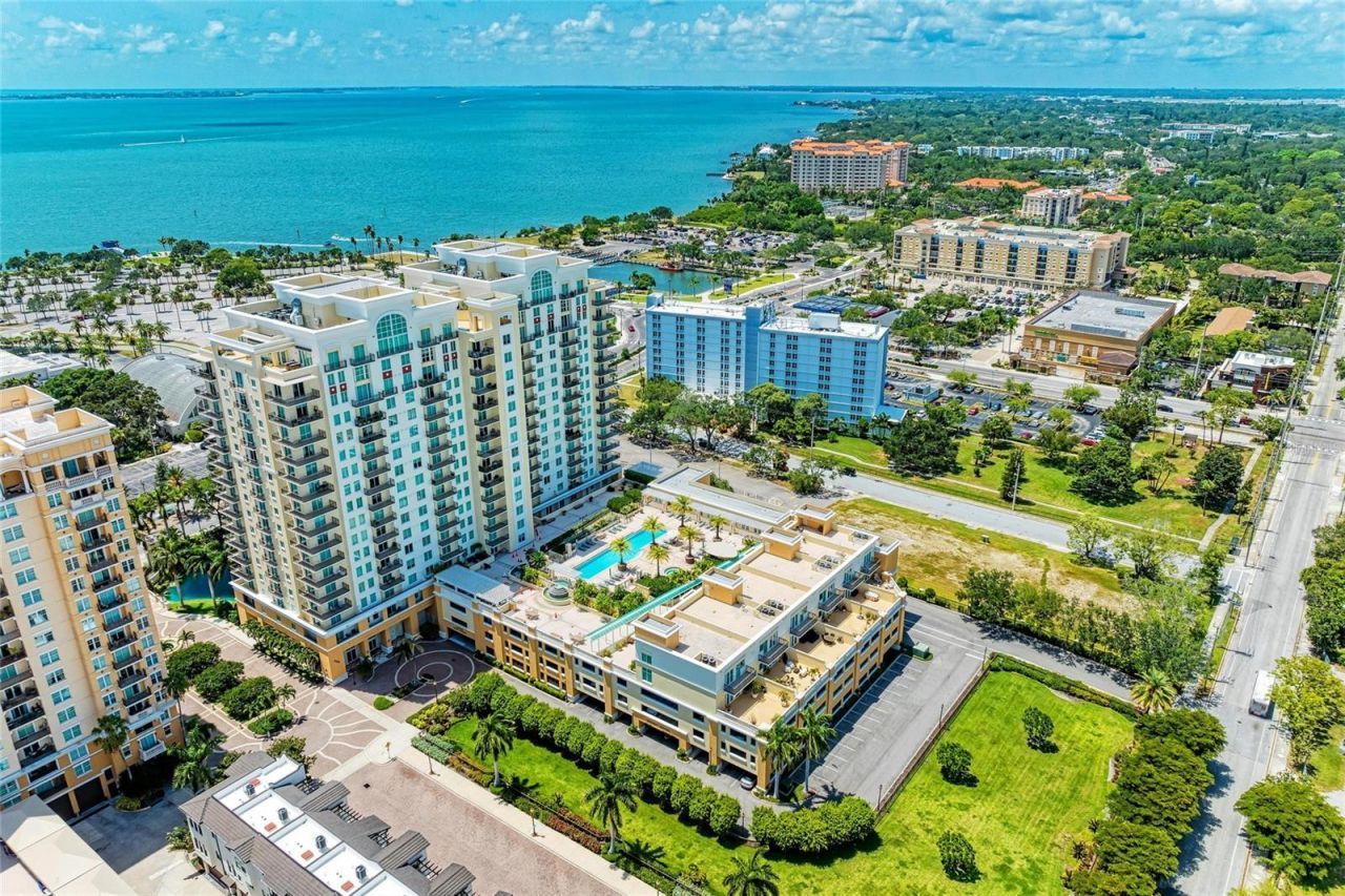 800 N Tamiami Trl, Unit 1010, Sarasota, FL 34236 Photo
