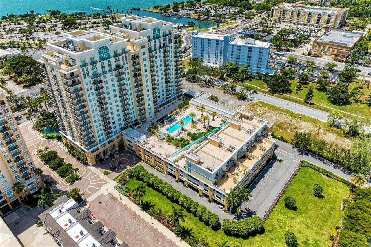 800 N Tamiami Trl, Unit 1010, Sarasota, FL 34236 Photo