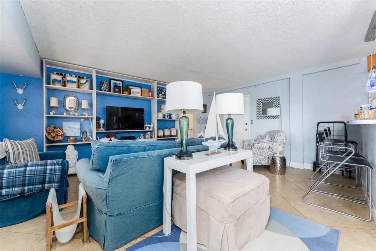 3315 58th Avenue S, Unit 512, Saint Petersburg, FL 33712 Photo