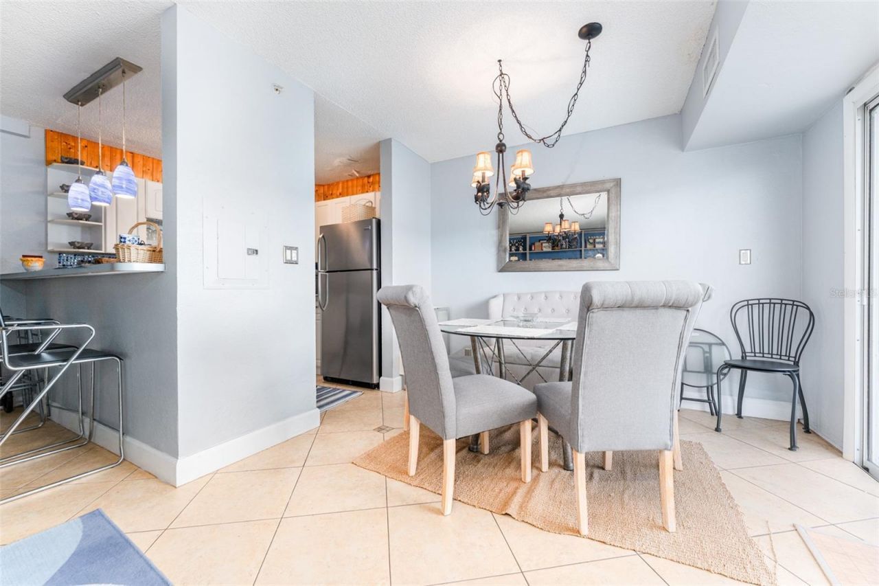 3315 58th Avenue S, Unit 512, Saint Petersburg, FL 33712 Photo