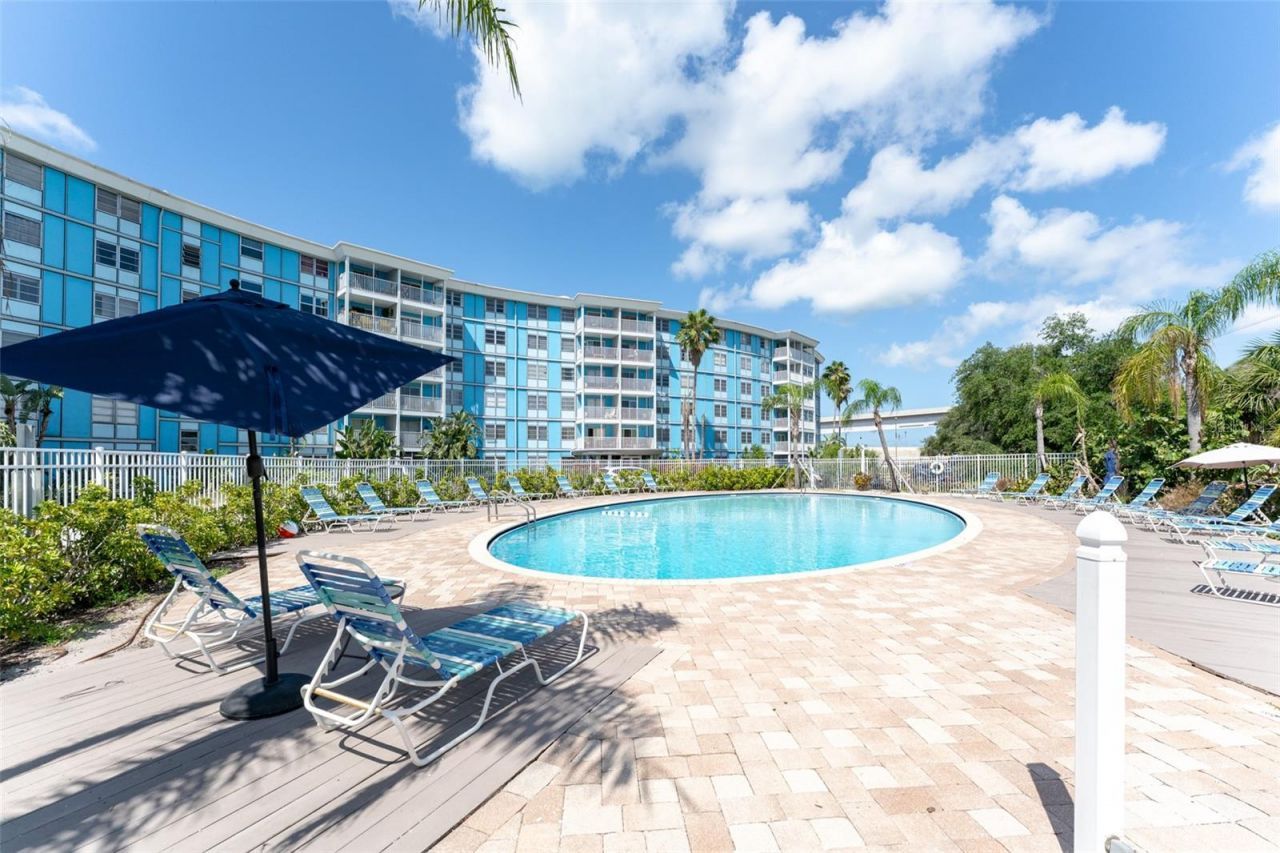 3315 58th Avenue S, Unit 512, Saint Petersburg, FL 33712 Photo